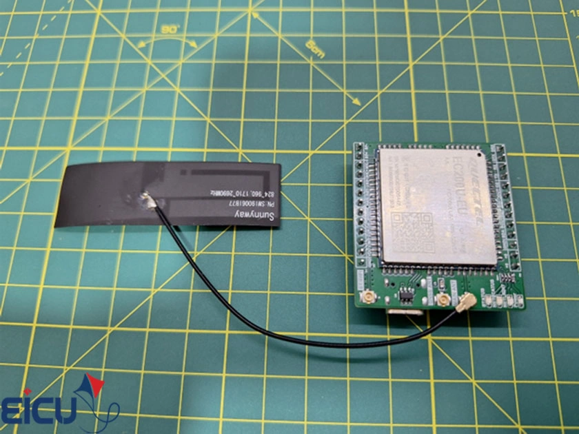 EC200 mini DB with antenna Connection